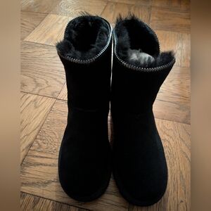 UGG Florence Boots- Size 7